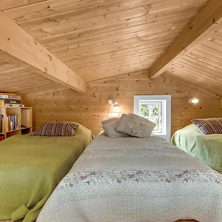 בית נופש One-bedroom With View 02 *